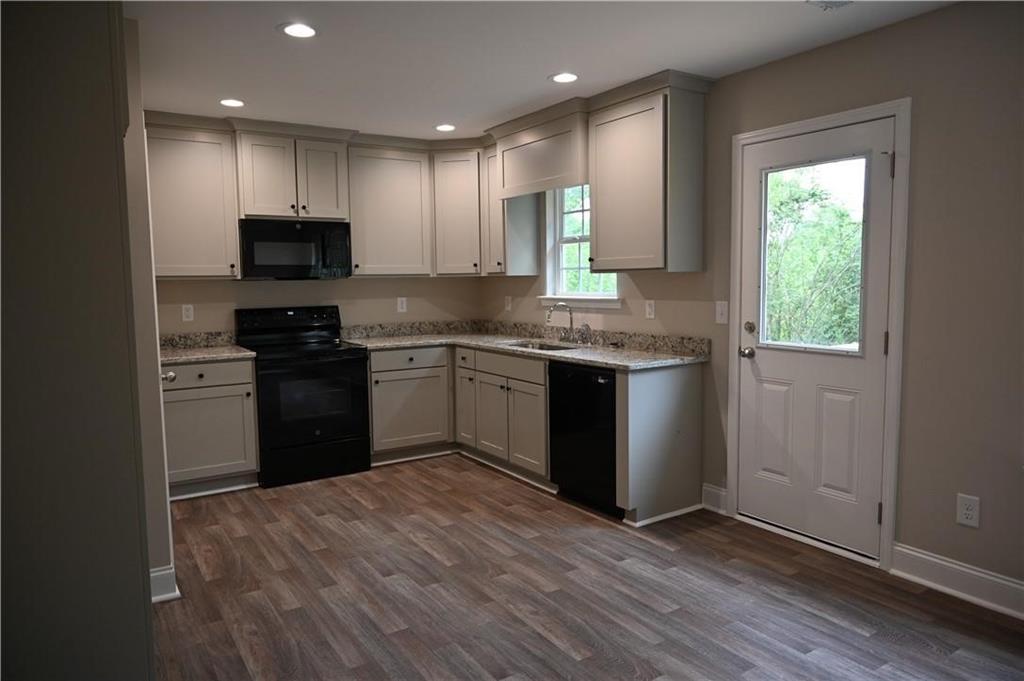 256 Canyon Point Drive