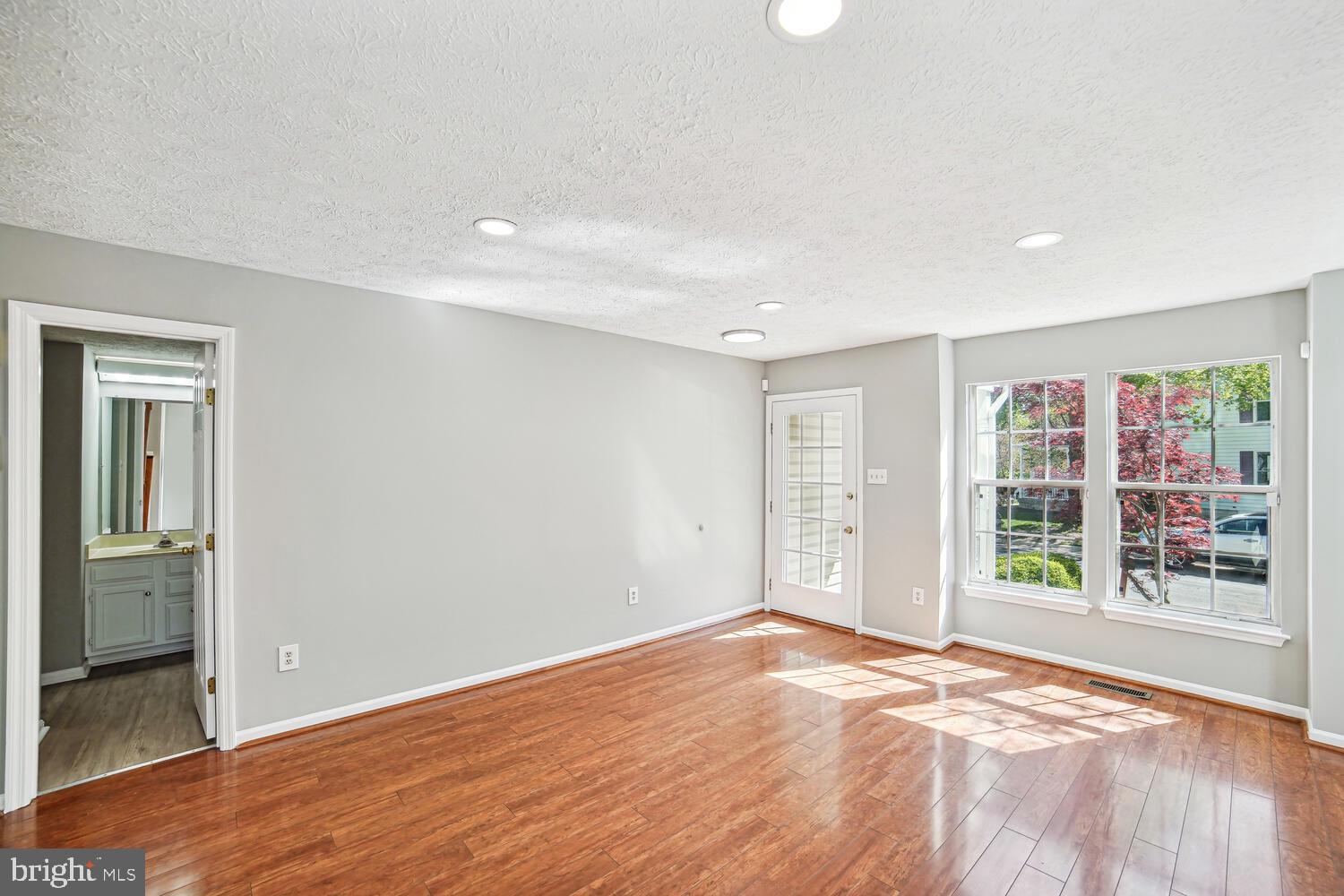 4100 Swiss Stone Dr