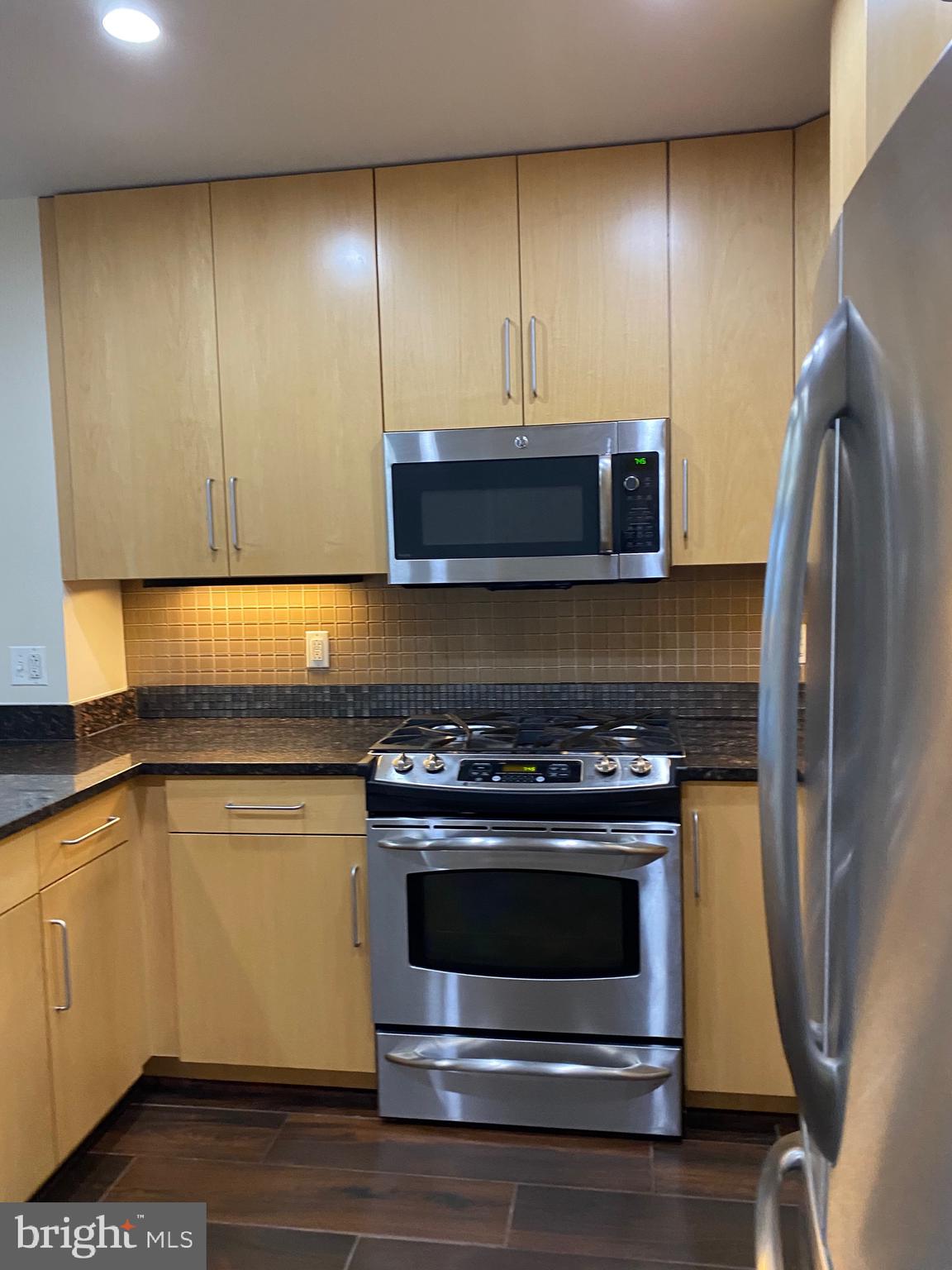 8220 CRESTWOOD HEIGHTS DR #1017