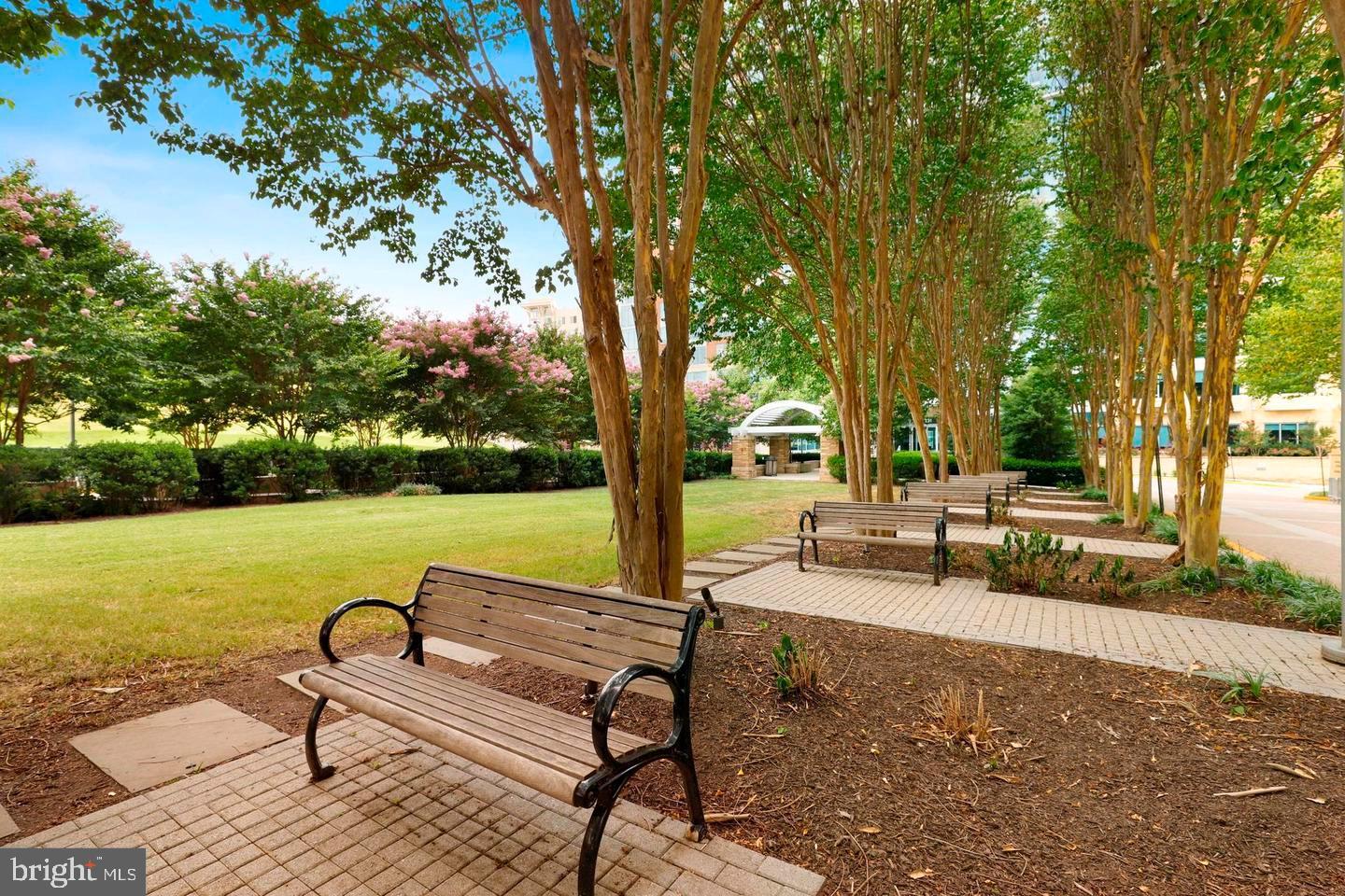 8220 CRESTWOOD HEIGHTS DR #1017