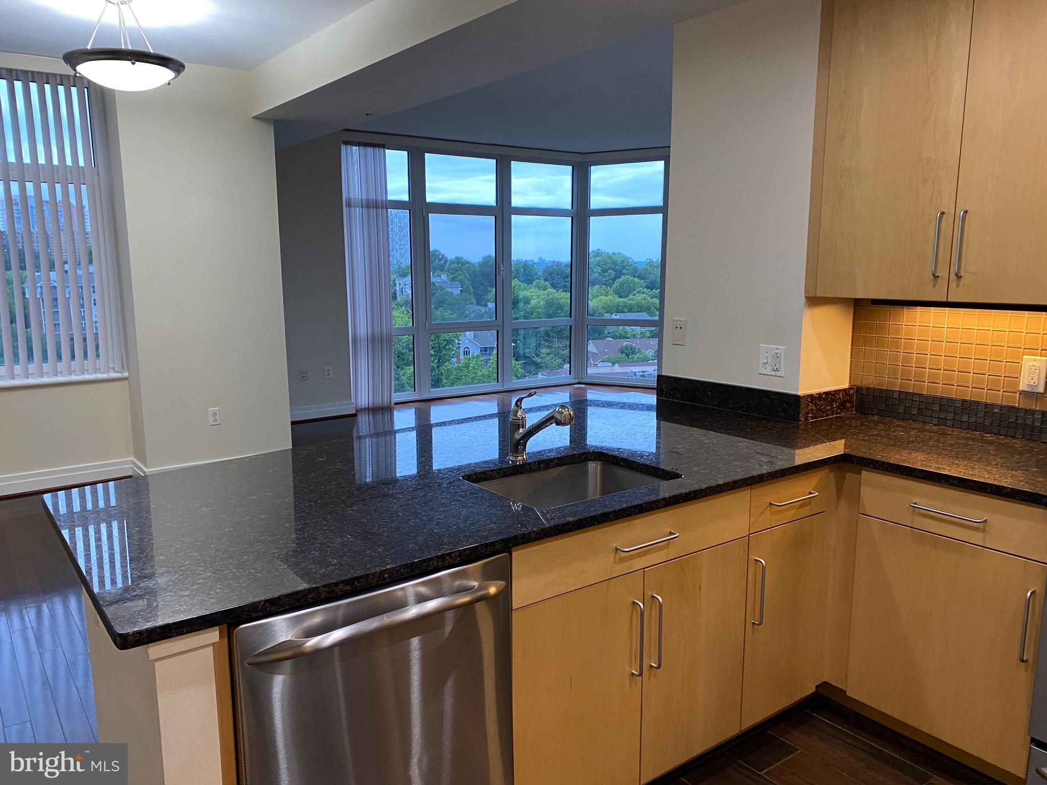 8220 CRESTWOOD HEIGHTS DR #1017