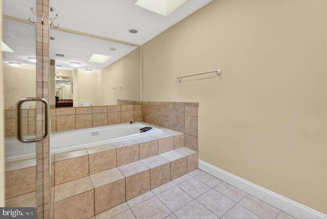 2407 LELLAH COURT