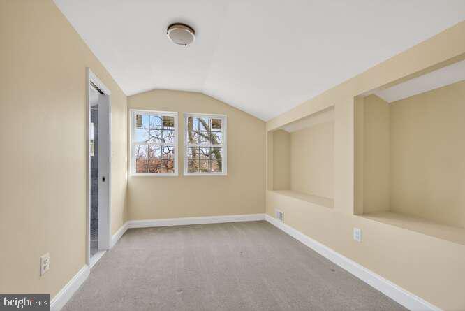 2407 LELLAH COURT