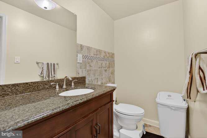 2407 LELLAH COURT