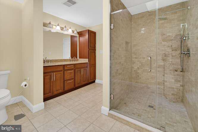 2407 LELLAH COURT