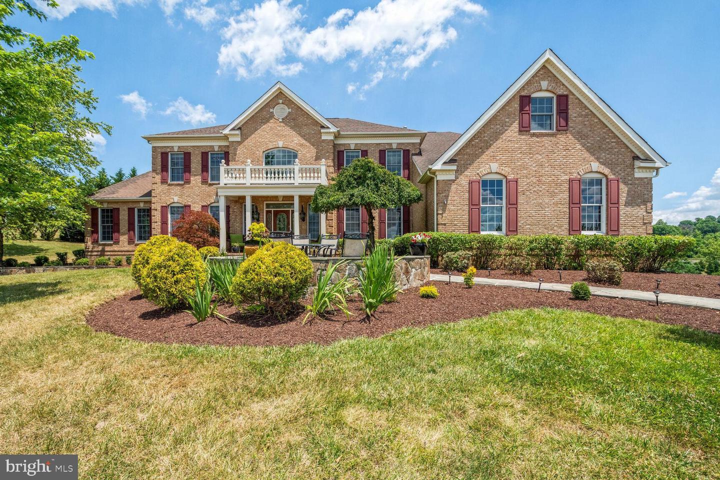 17586 Tobermory Pl