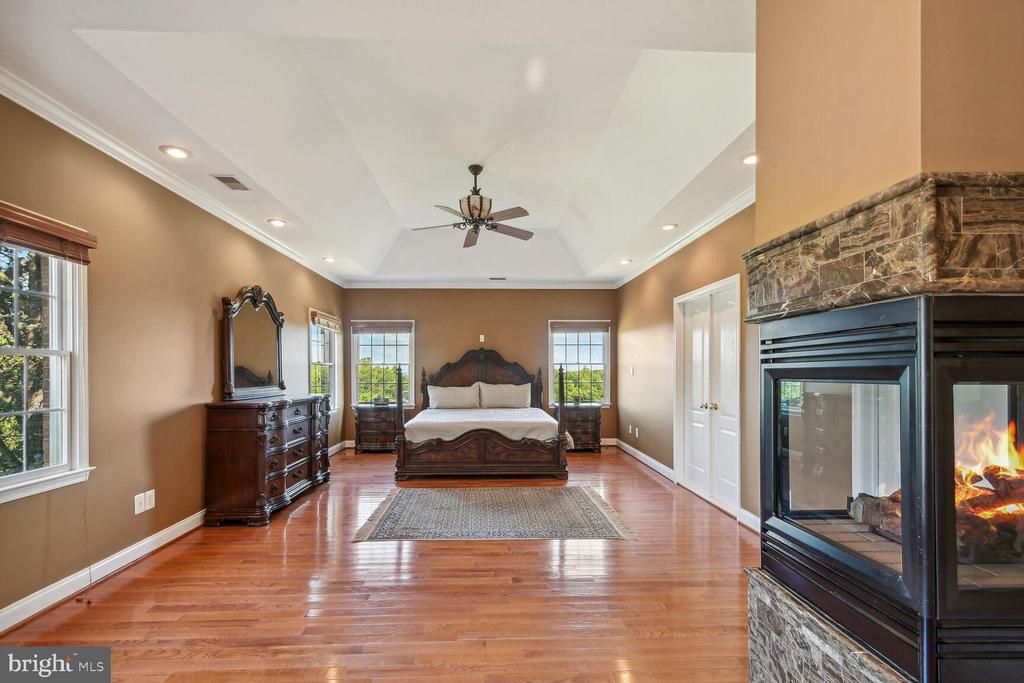 17586 Tobermory Pl