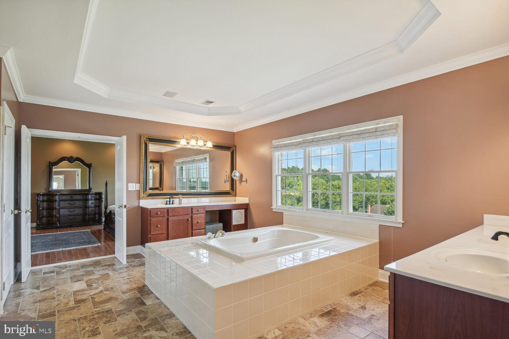17586 Tobermory Pl