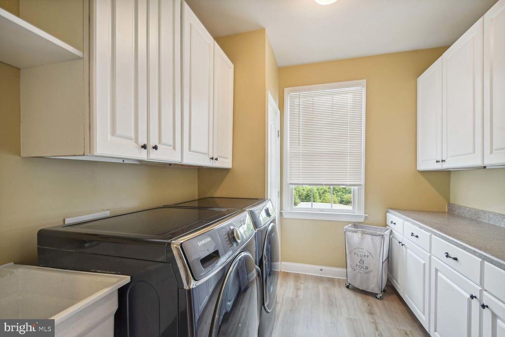 17586 Tobermory Pl