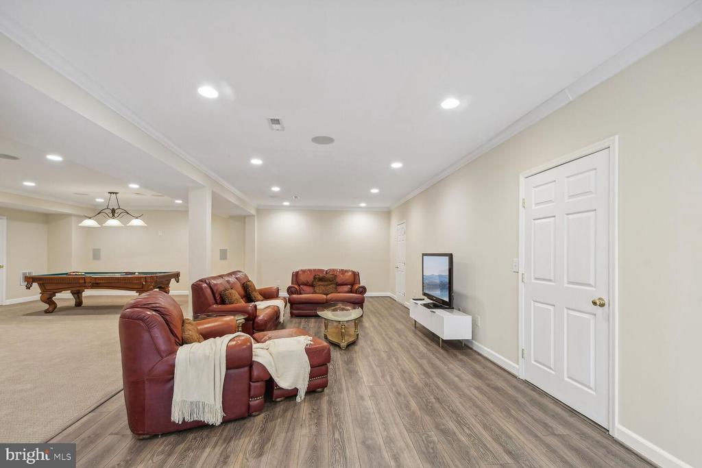 17586 Tobermory Pl