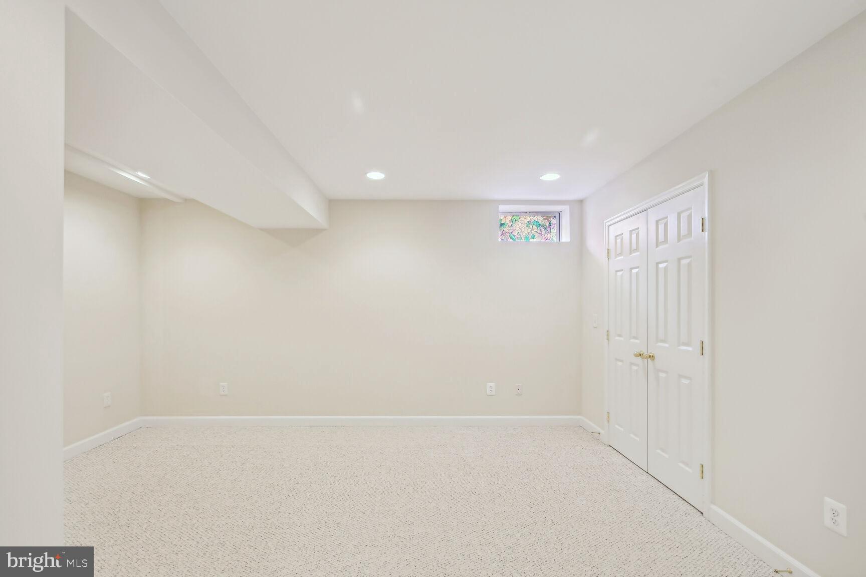 17586 Tobermory Pl