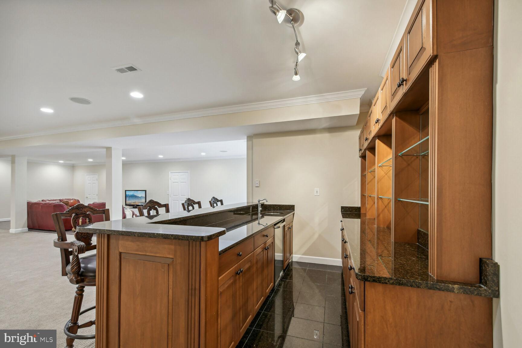17586 Tobermory Pl