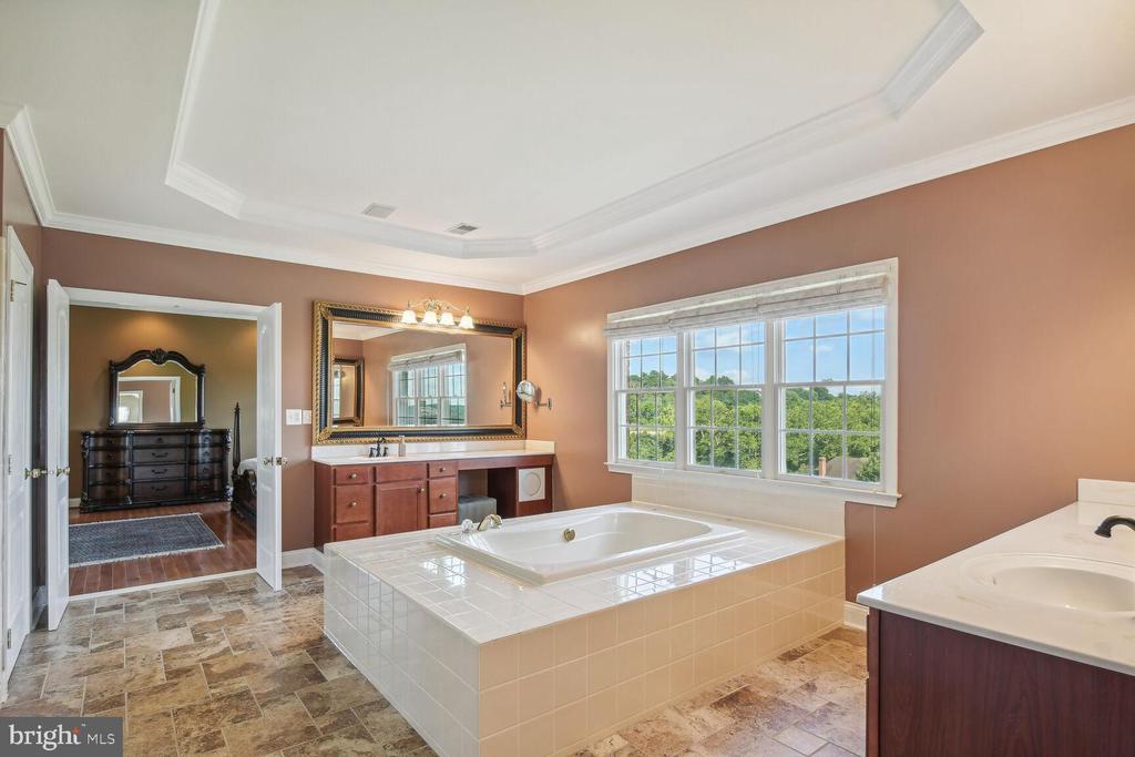 17586 Tobermory Pl