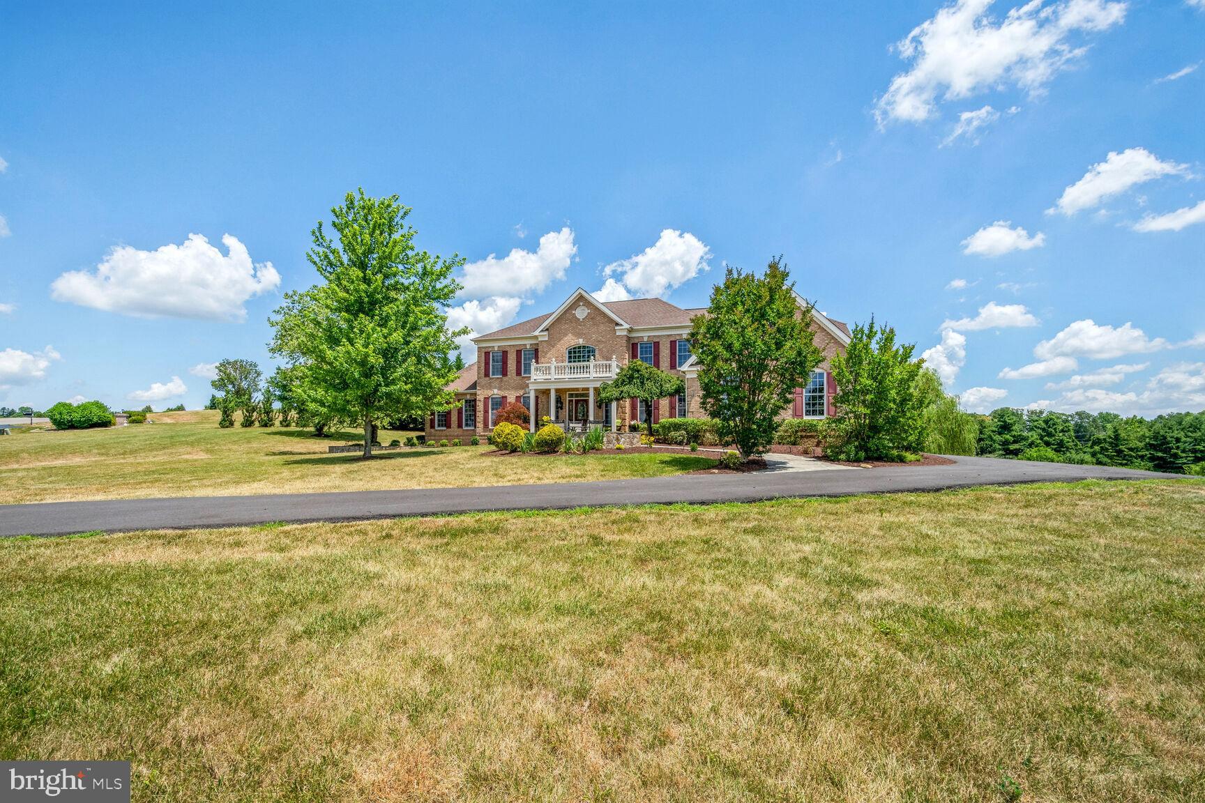 17586 Tobermory Pl