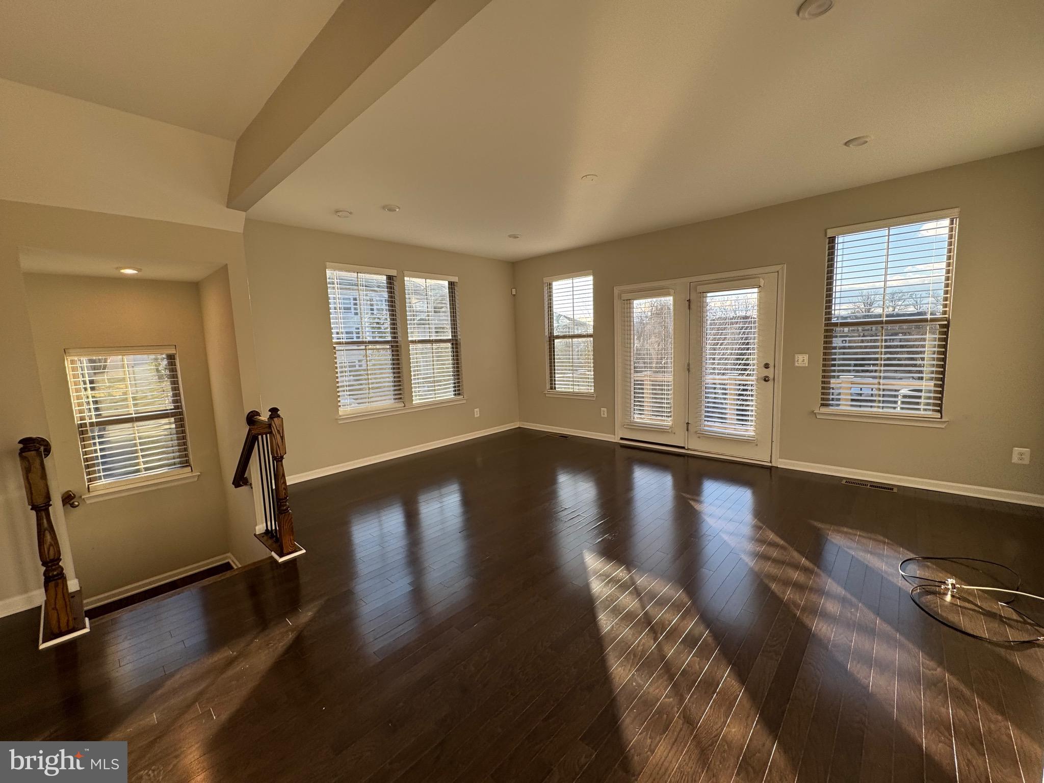 120 TOLOCKA TERRACE NE