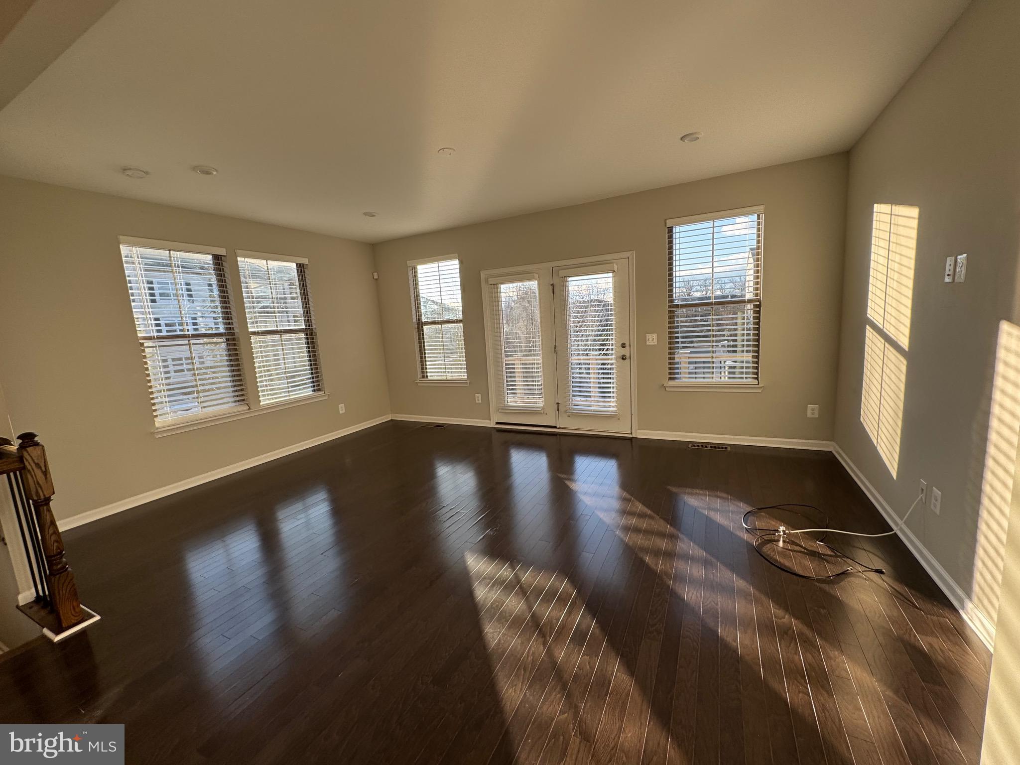 120 TOLOCKA TERRACE NE