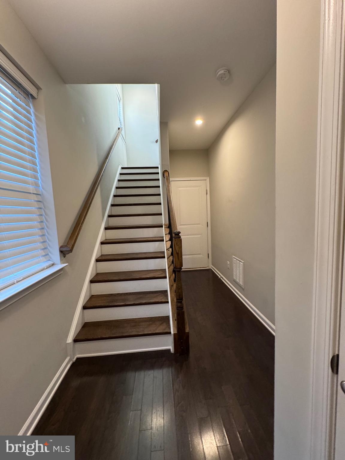 120 TOLOCKA TERRACE NE