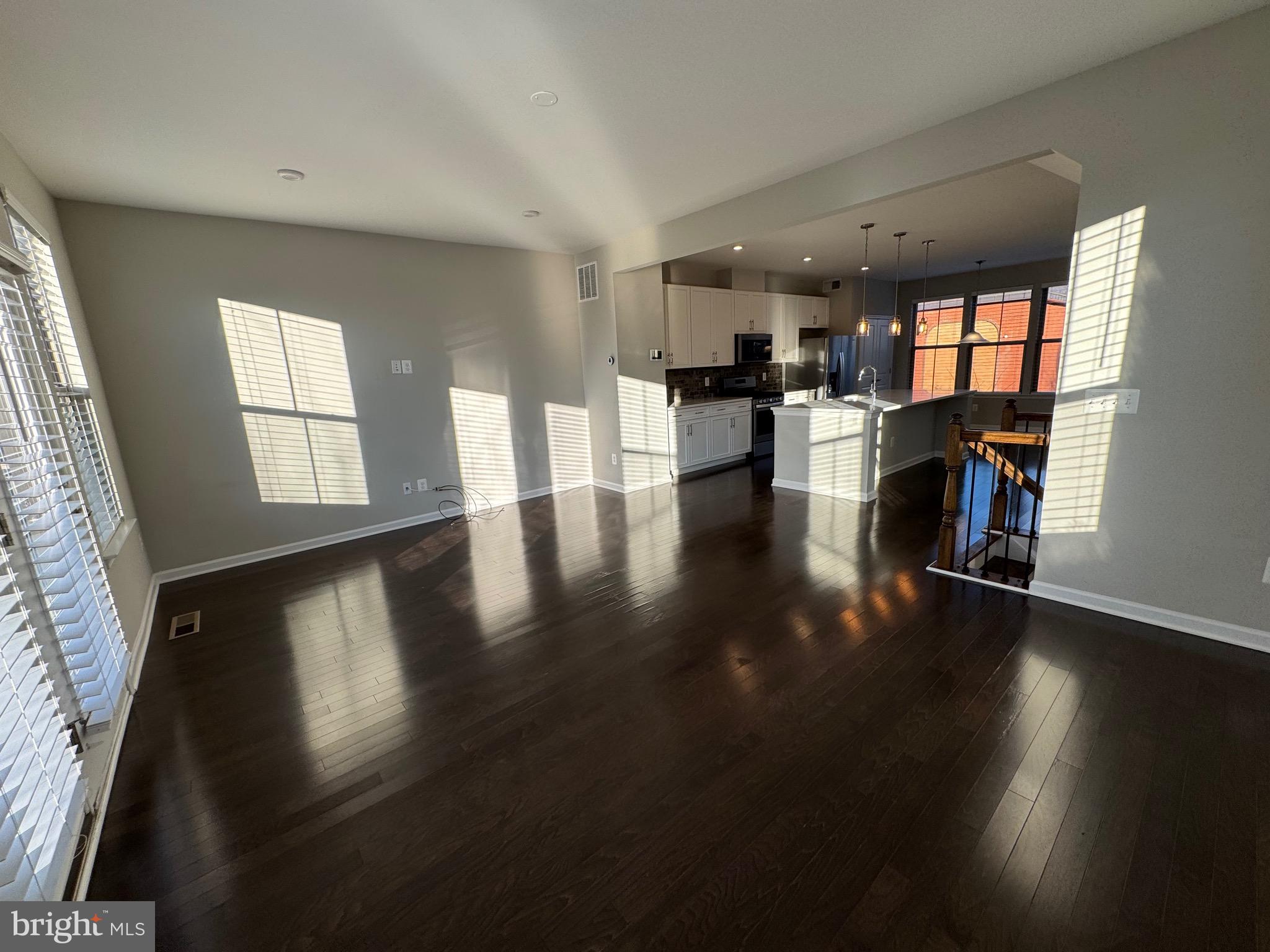 120 TOLOCKA TERRACE NE