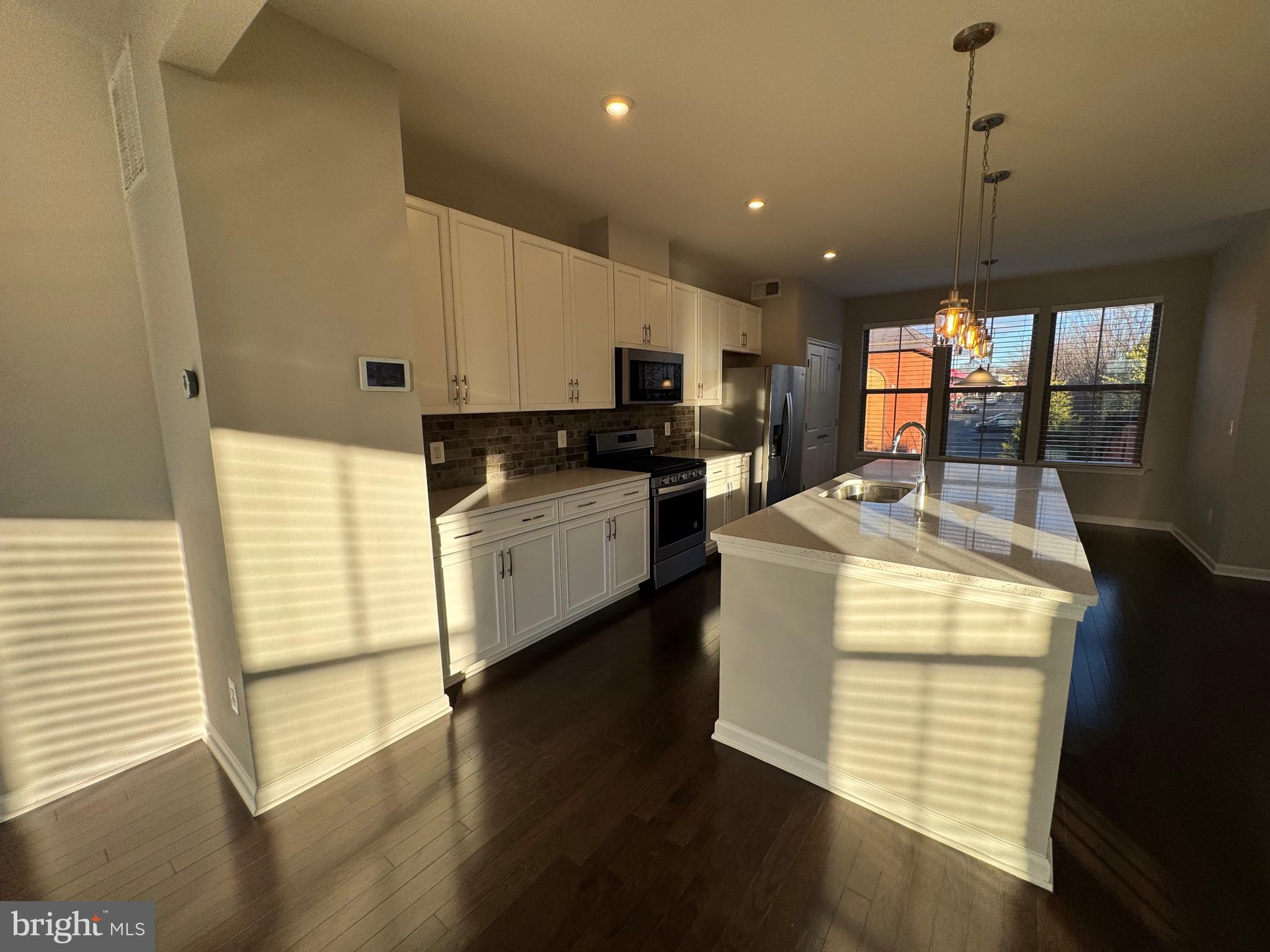 120 TOLOCKA TERRACE NE