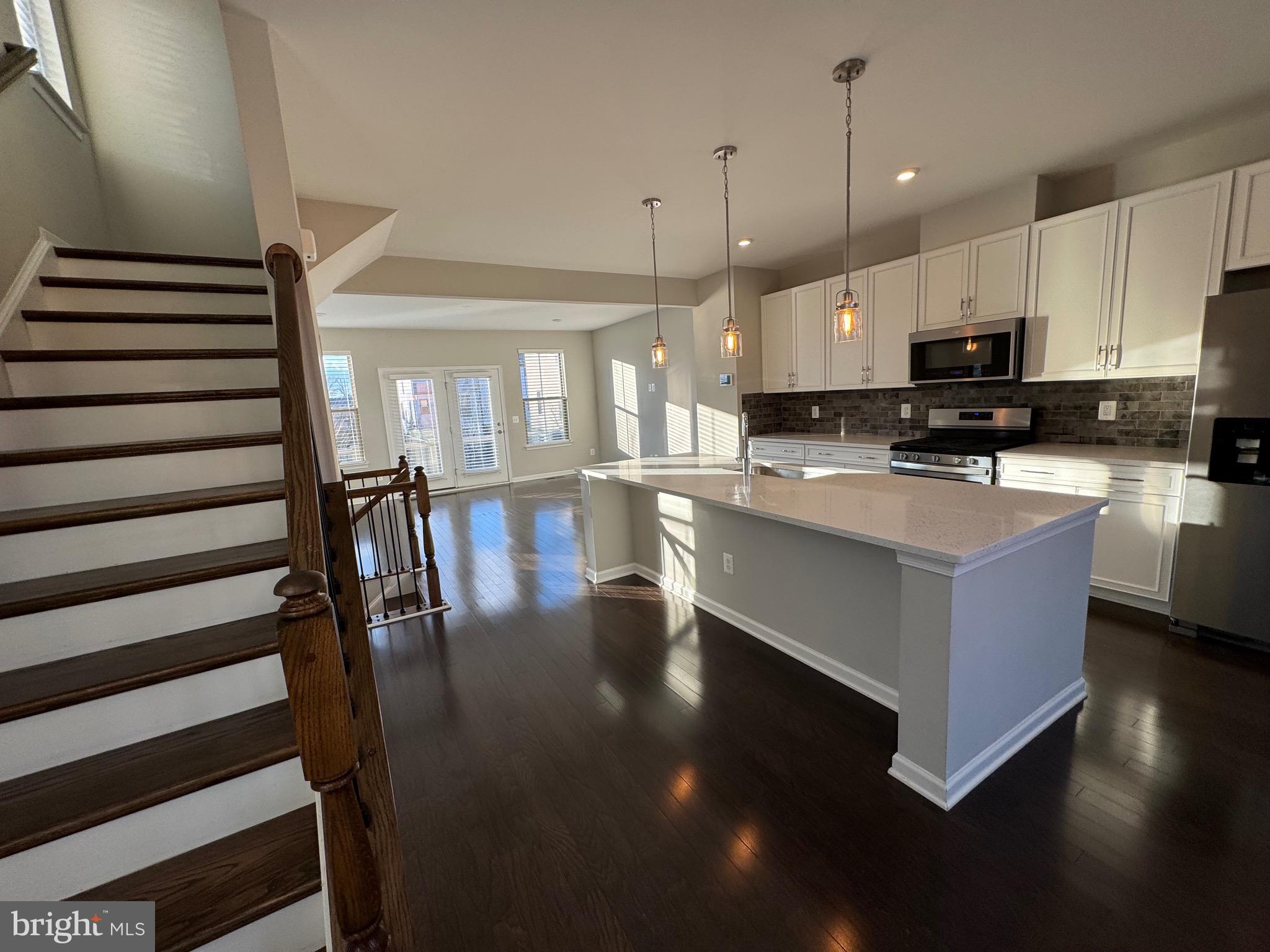 120 TOLOCKA TERRACE NE