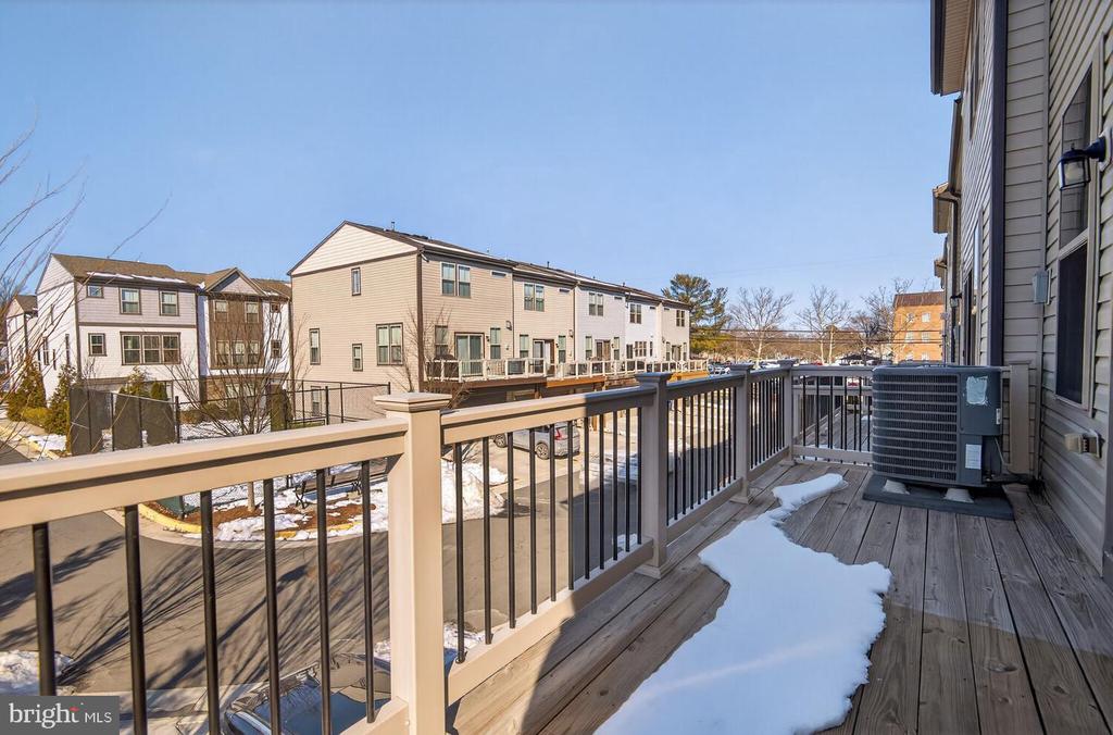 120 TOLOCKA TERRACE NE