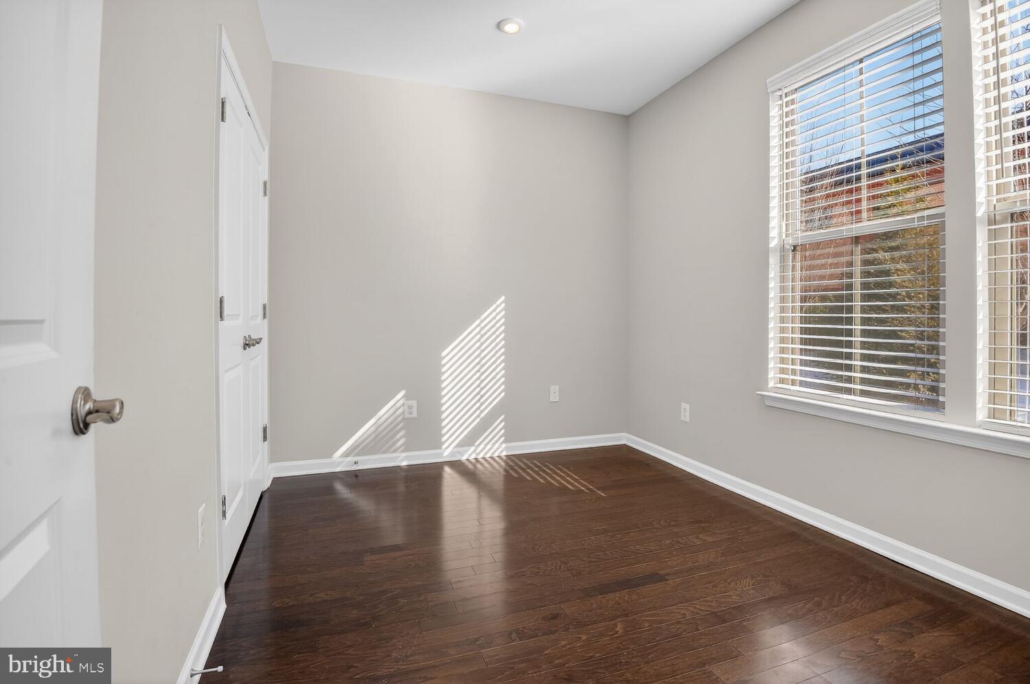 120 TOLOCKA TERRACE NE