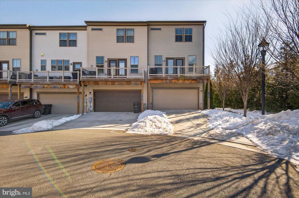 120 TOLOCKA TERRACE NE
