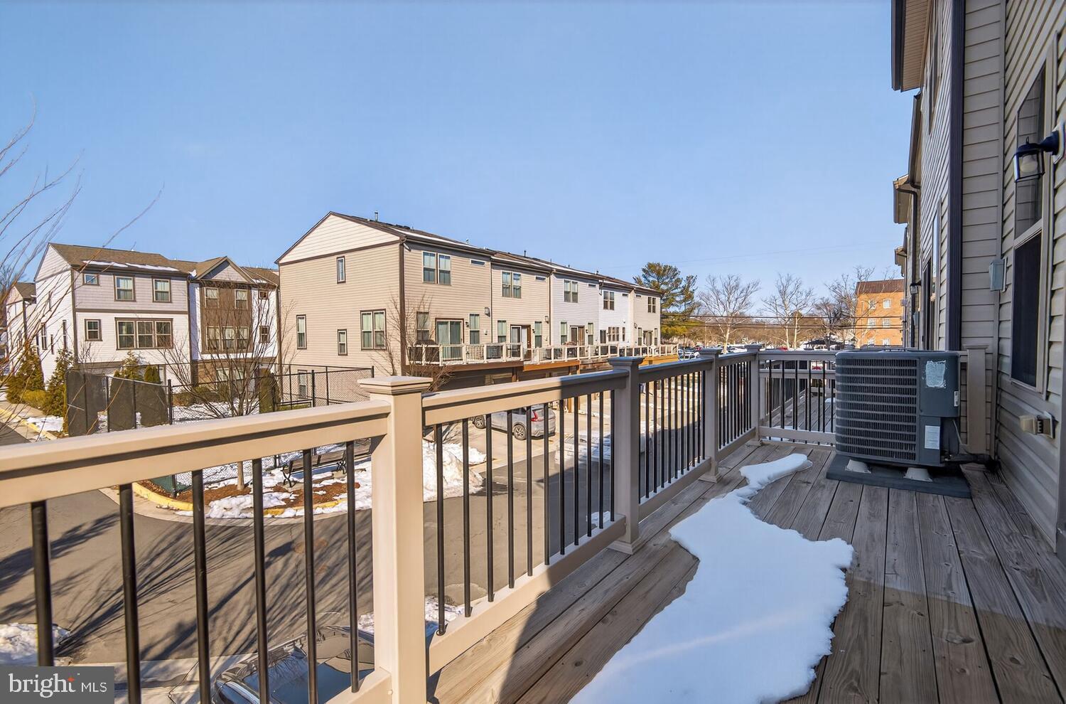 120 TOLOCKA TERRACE NE