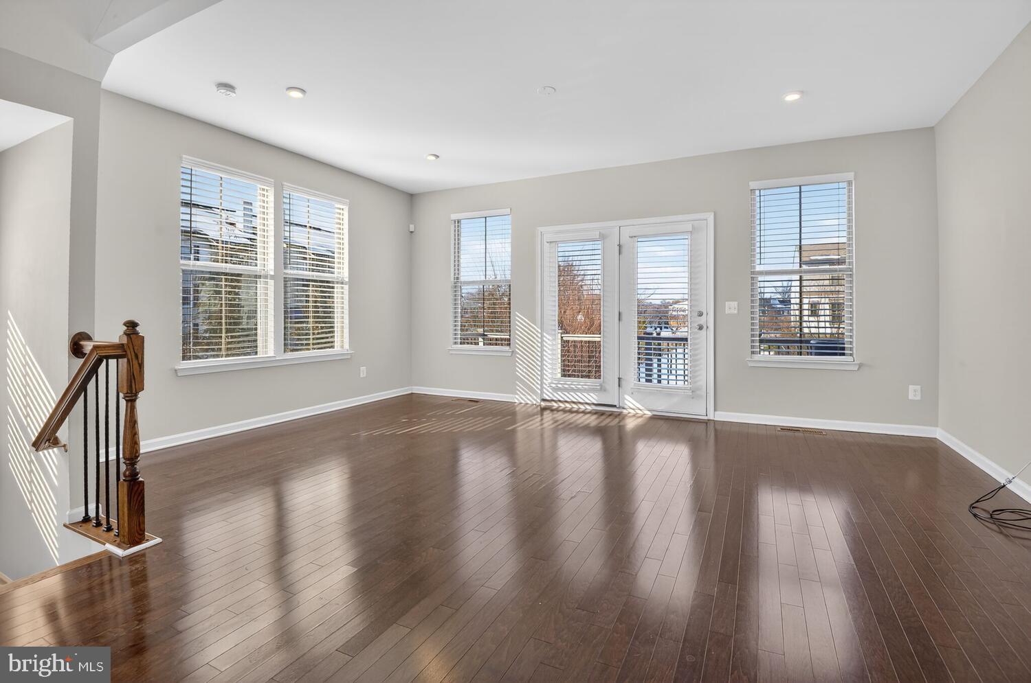 120 TOLOCKA TERRACE NE