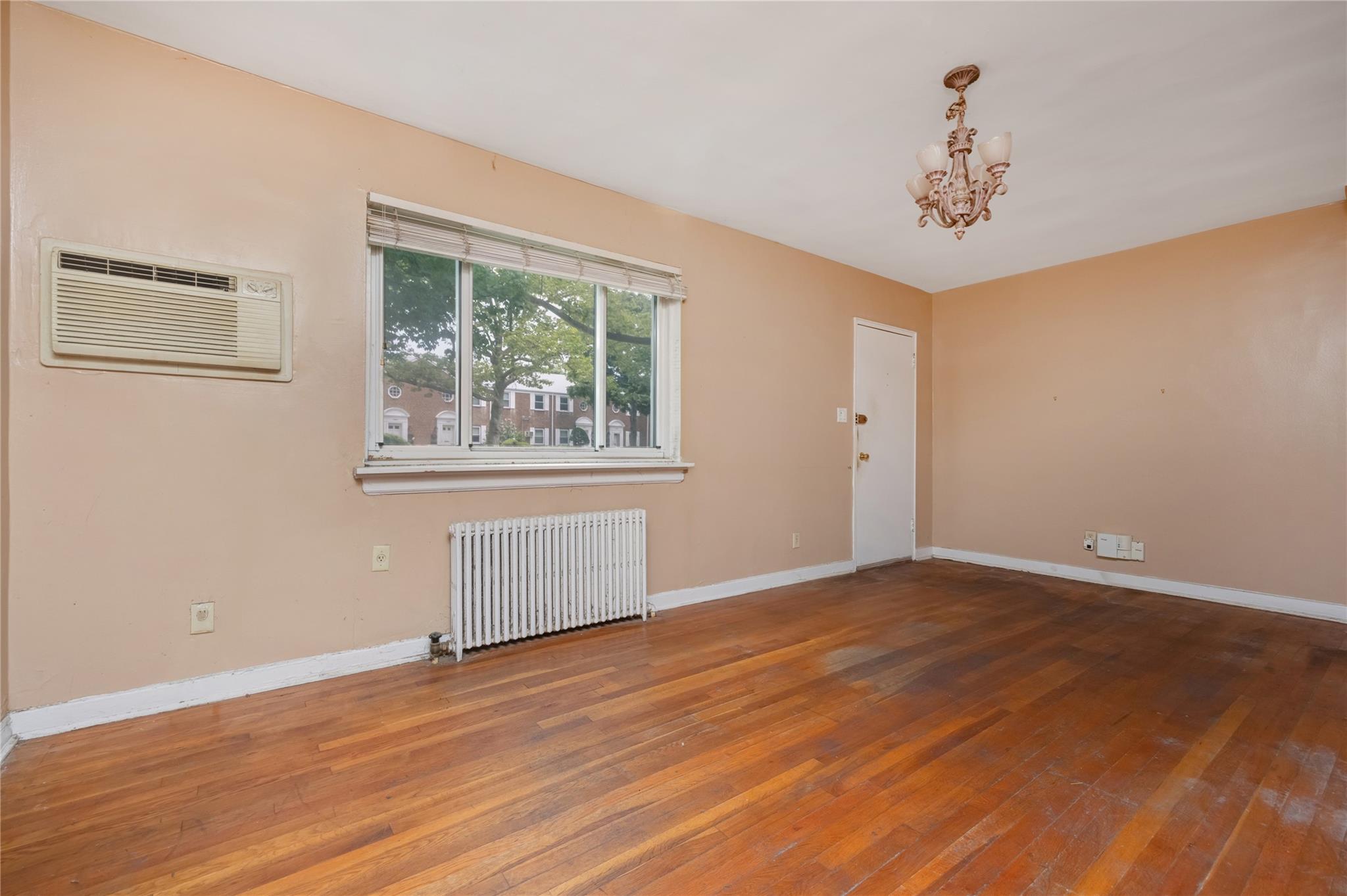 75-06A 255 Street Unit: A