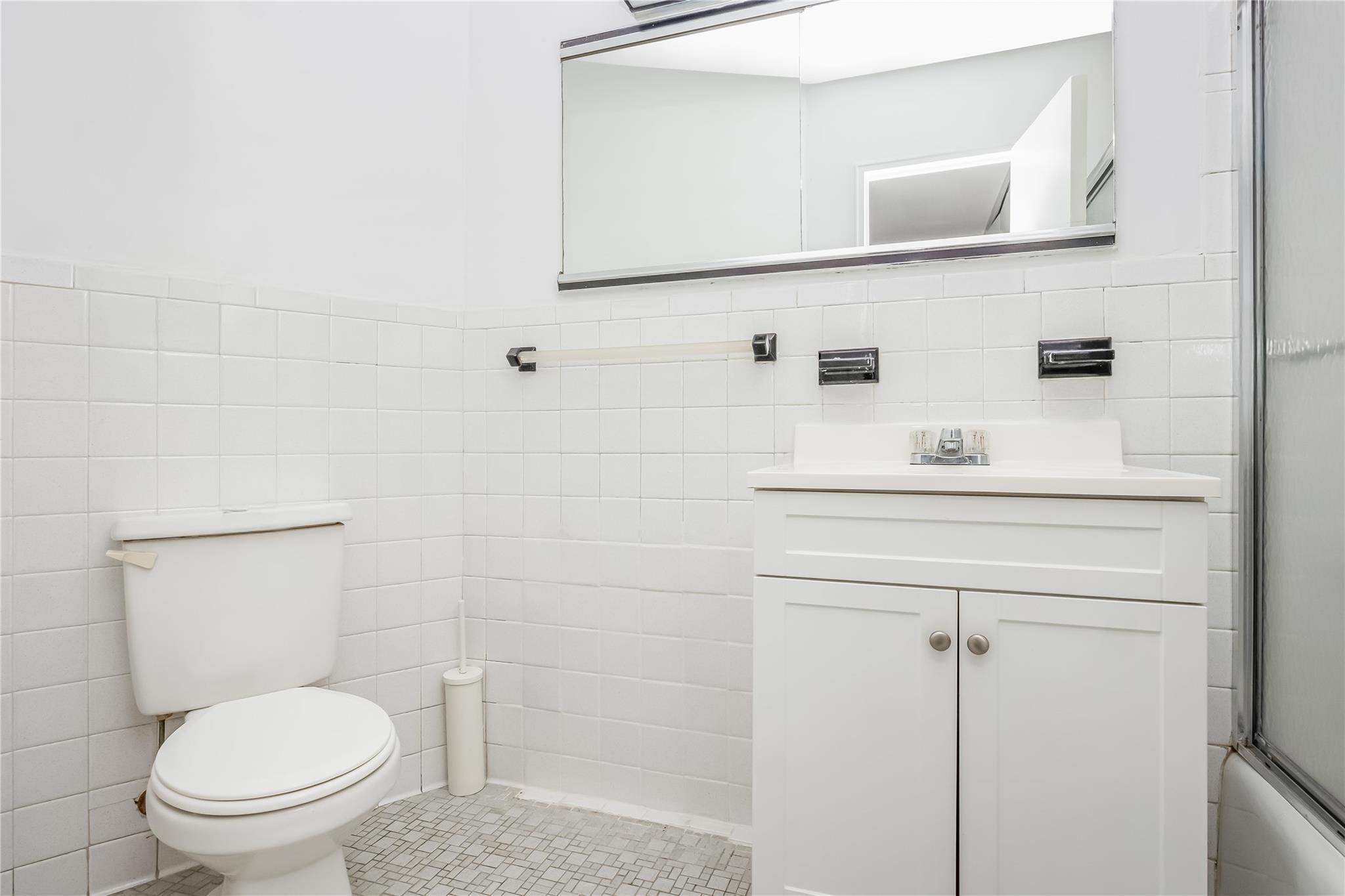 85-15 Main Street Unit: 12I