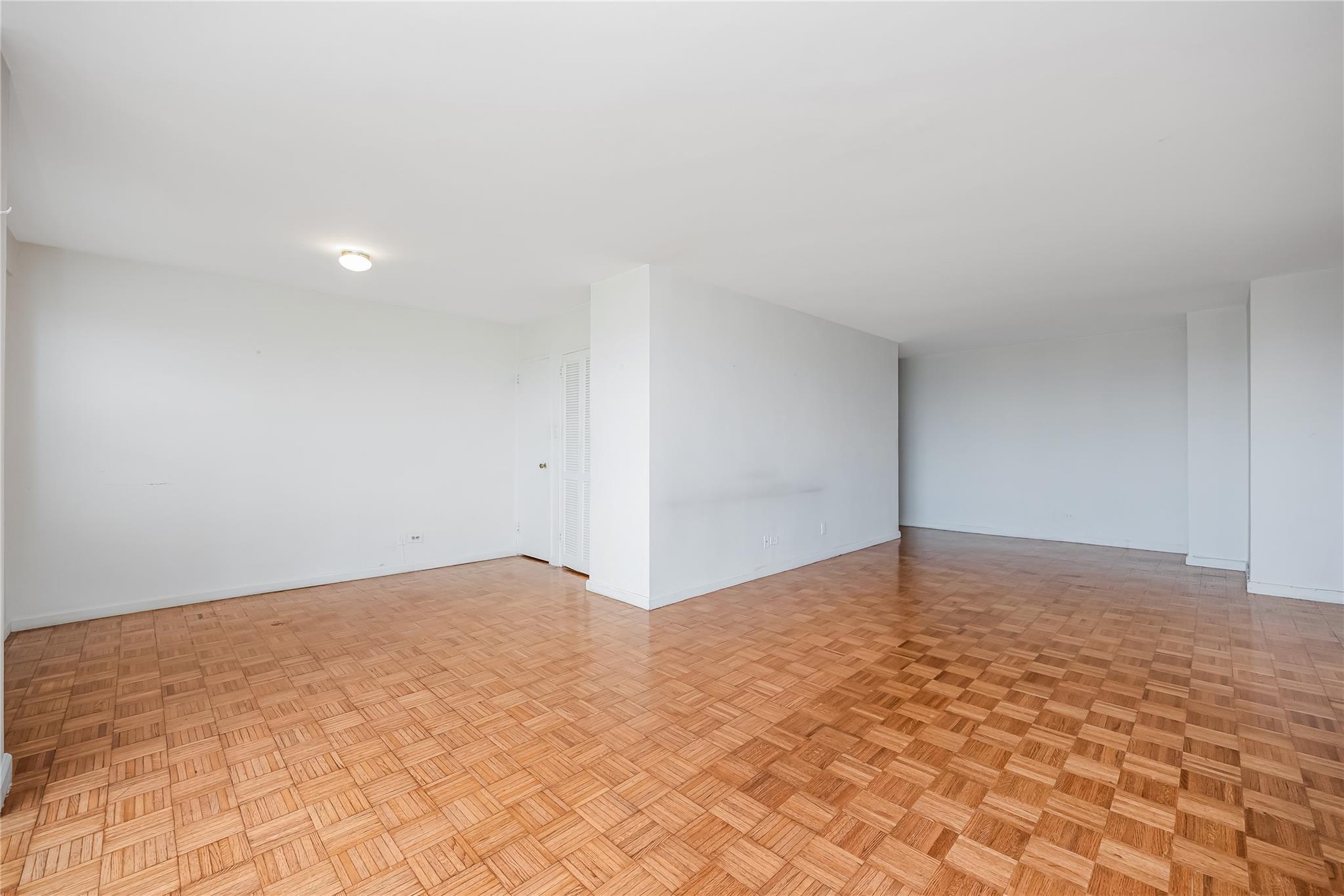 85-15 Main Street Unit: 12I