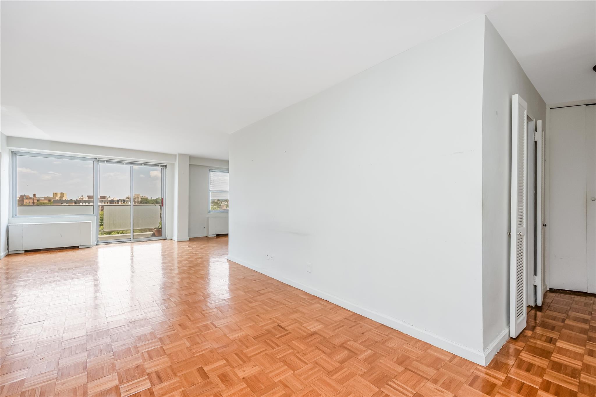 85-15 Main Street Unit: 12I