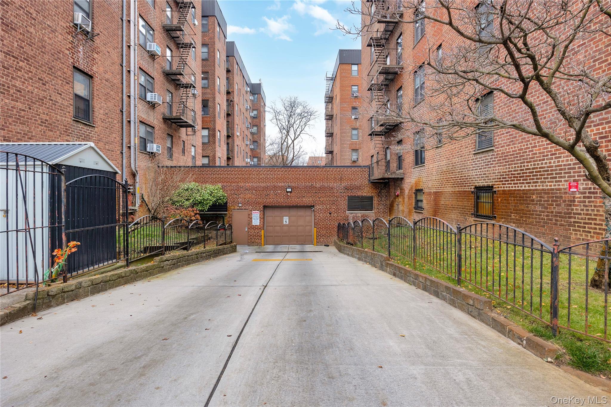 32-42 91st Street Unit: 401
