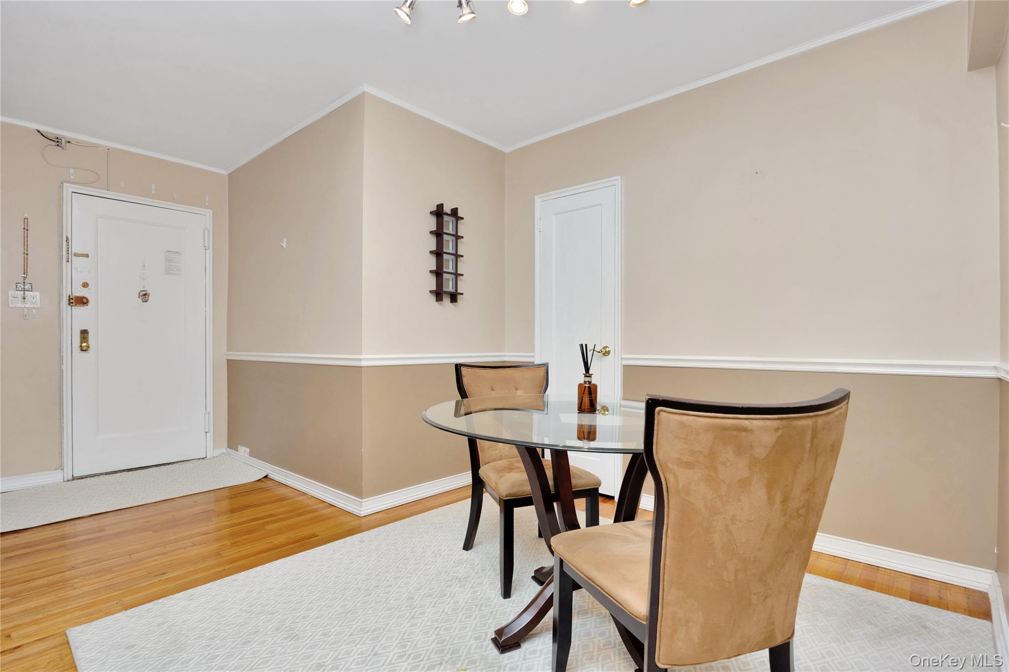 32-42 91st Street Unit: 401