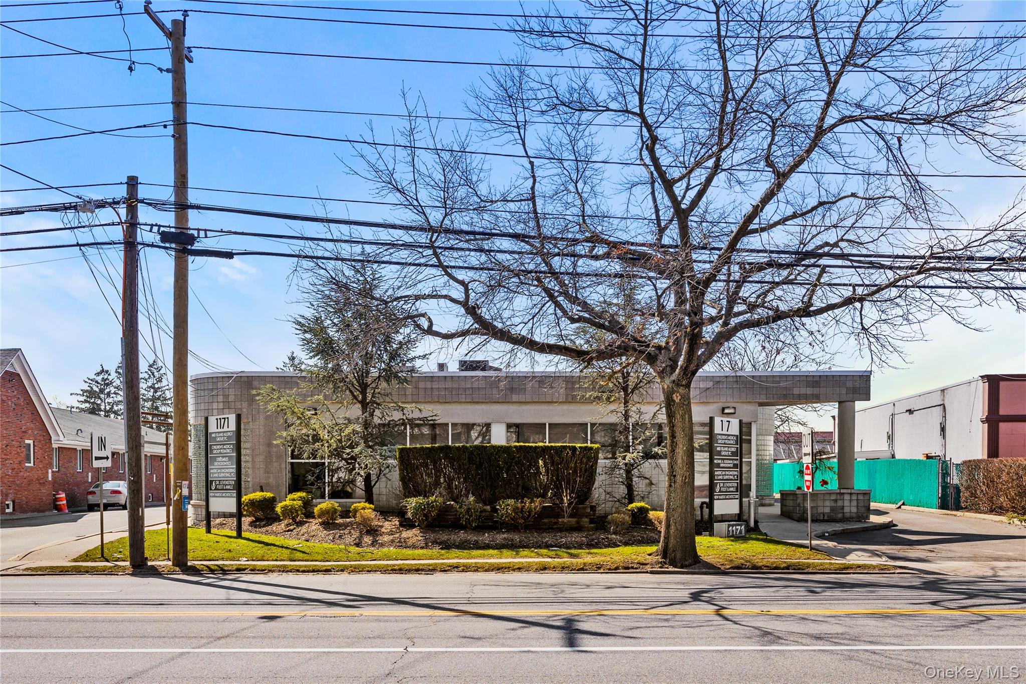 1171 Old Country Road Unit: 104