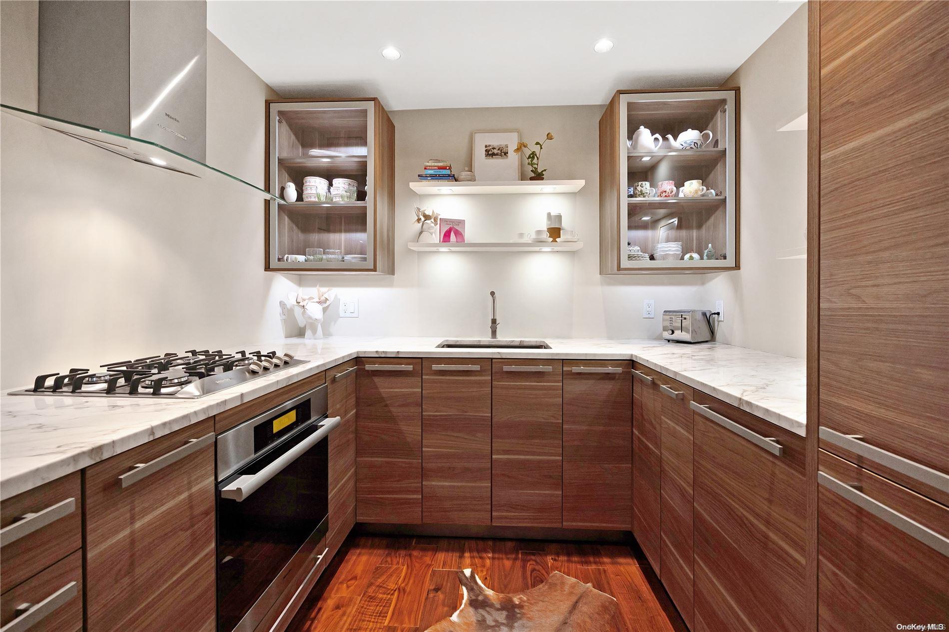 66-06 70th Street Unit: 2D