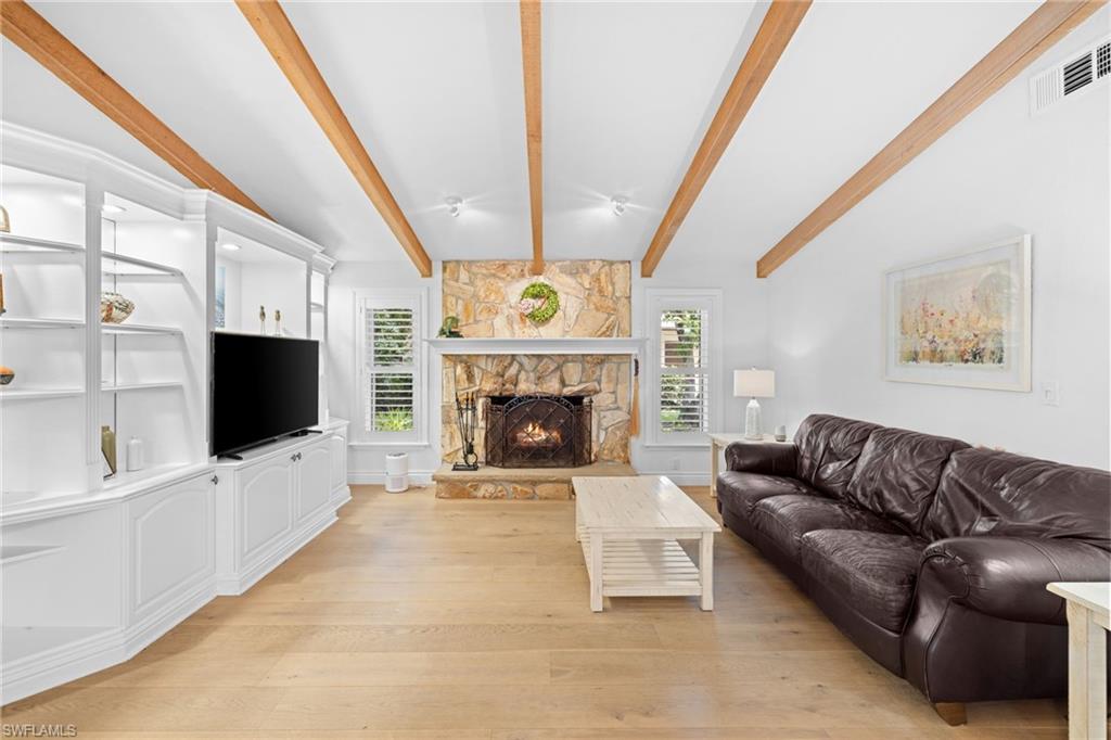 9715 Winchester Wood