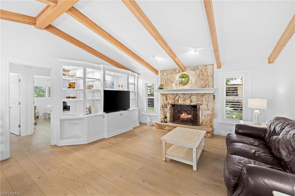 9715 Winchester Wood