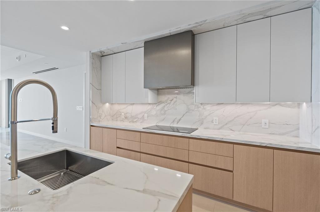 1500 SEAGRASS BLVD 1005