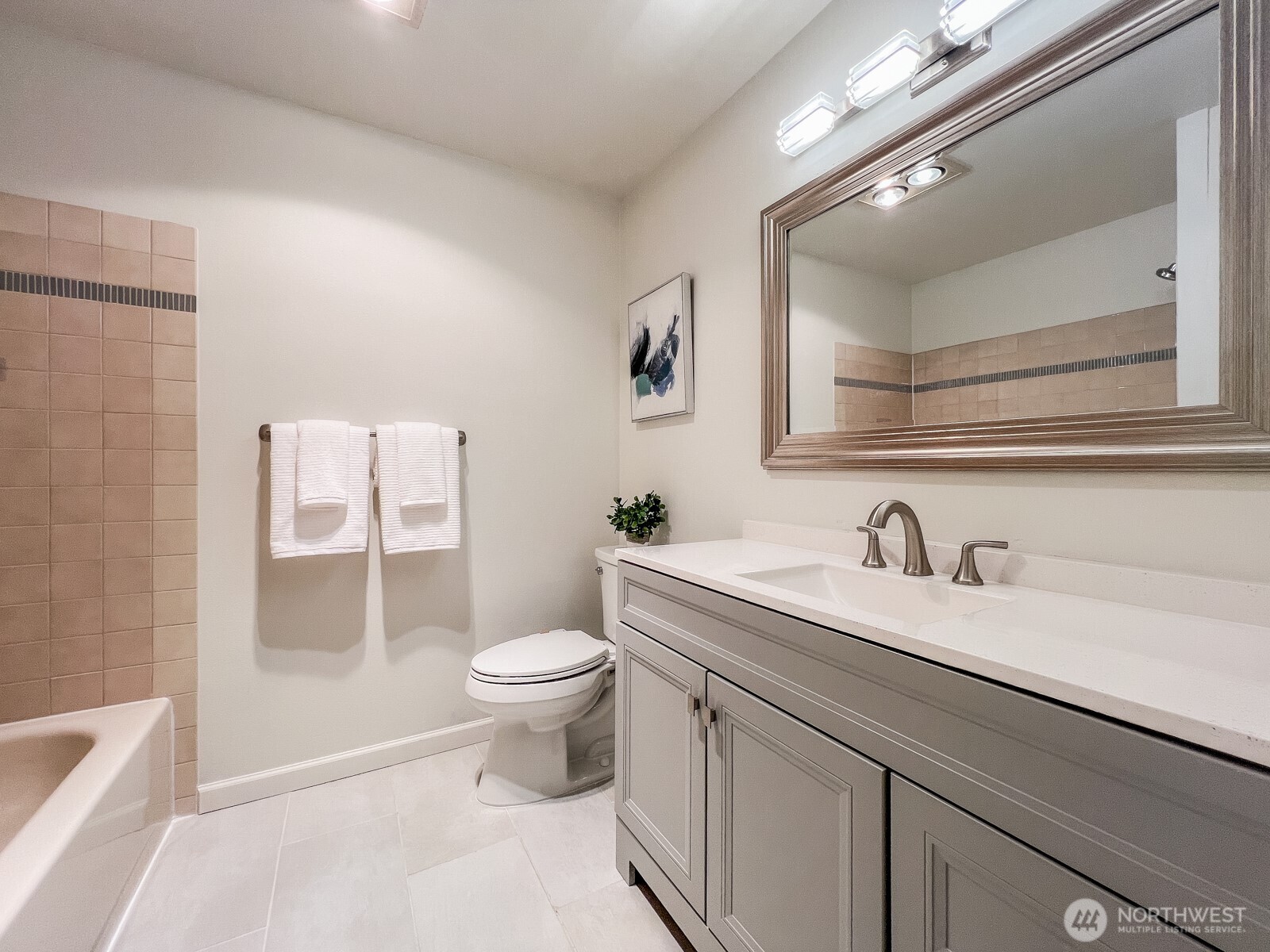 1224 6th Avenue S Unit: C305