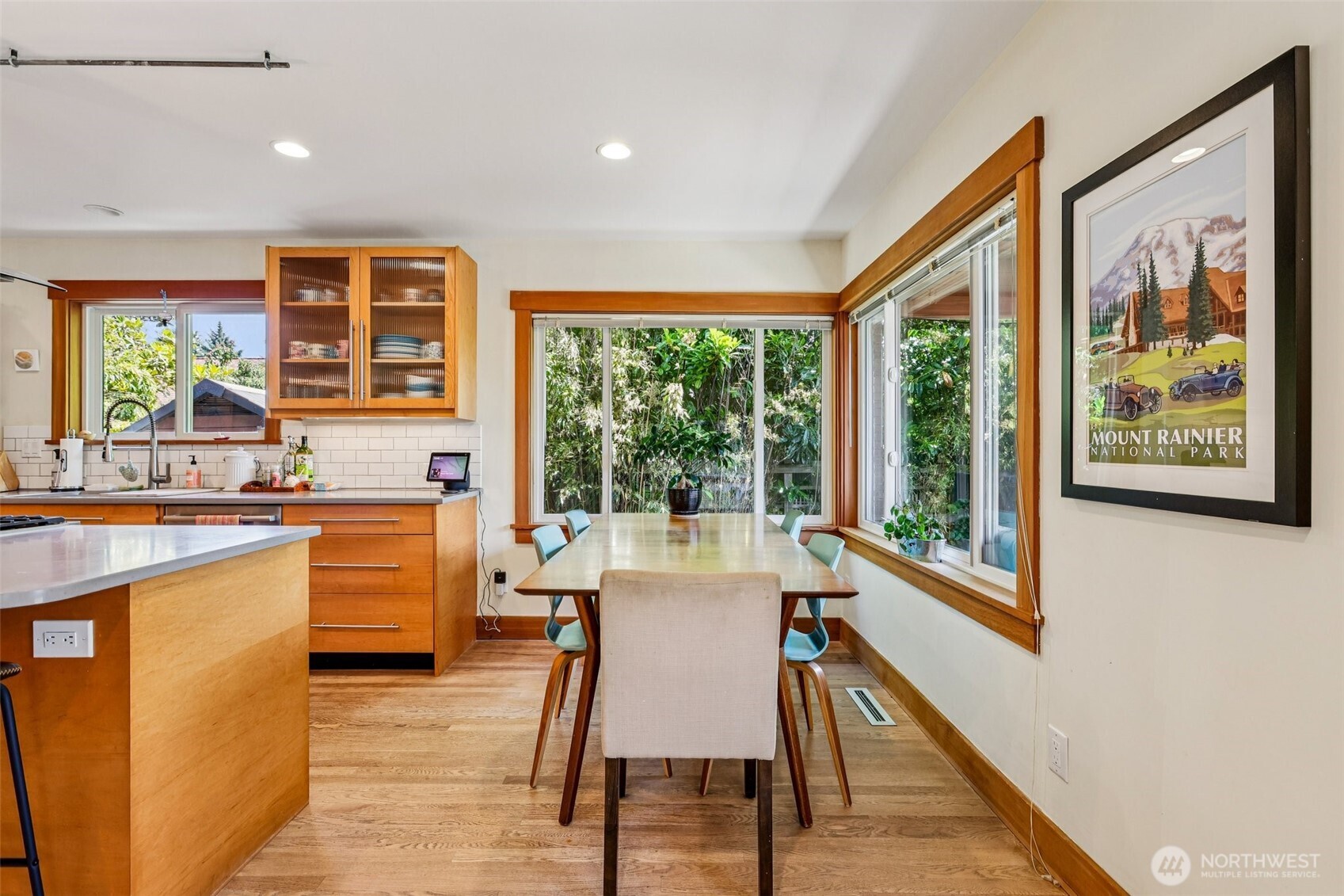 6412 SW Hinds Street