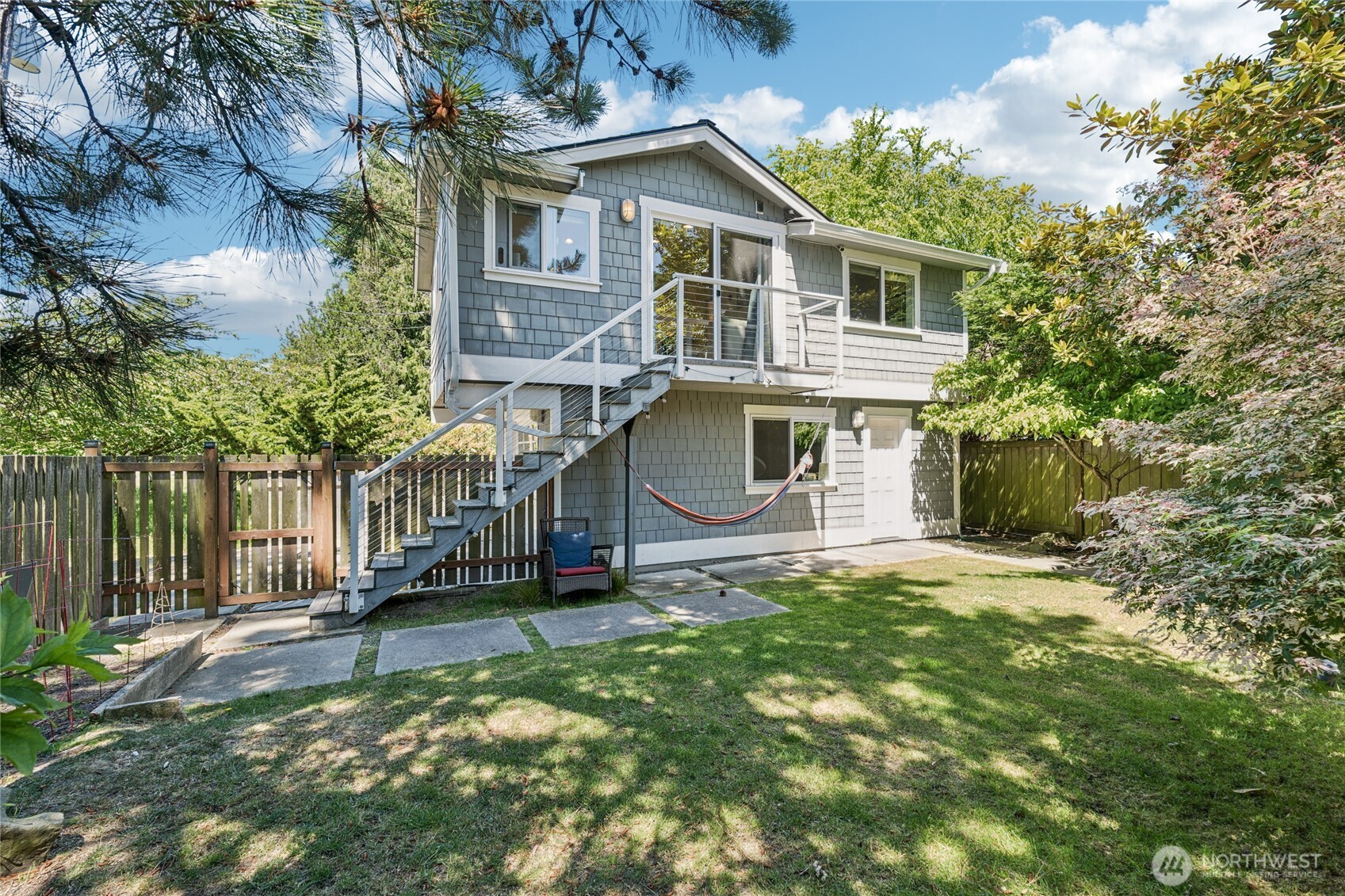 6412 SW Hinds Street