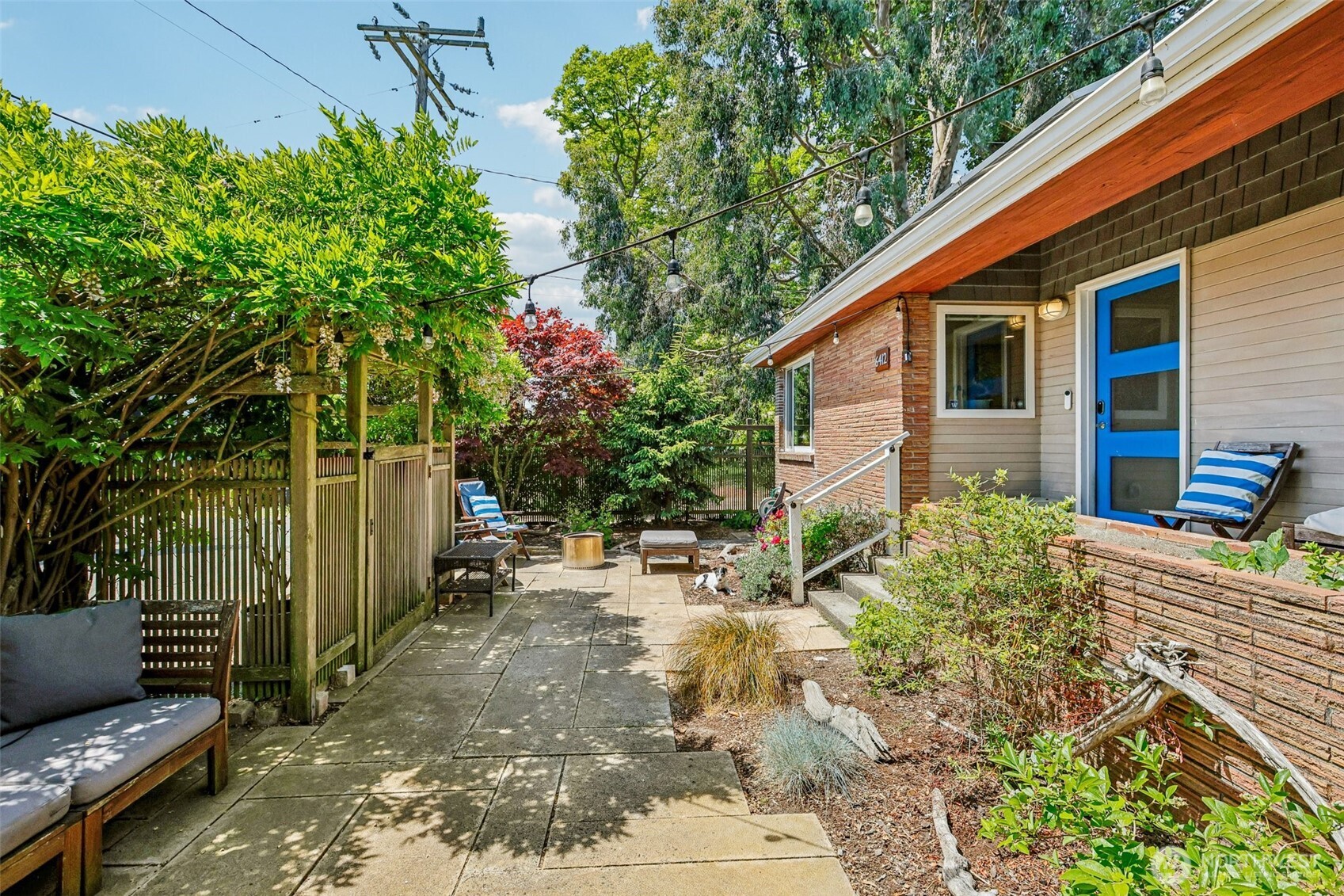 6412 SW Hinds Street