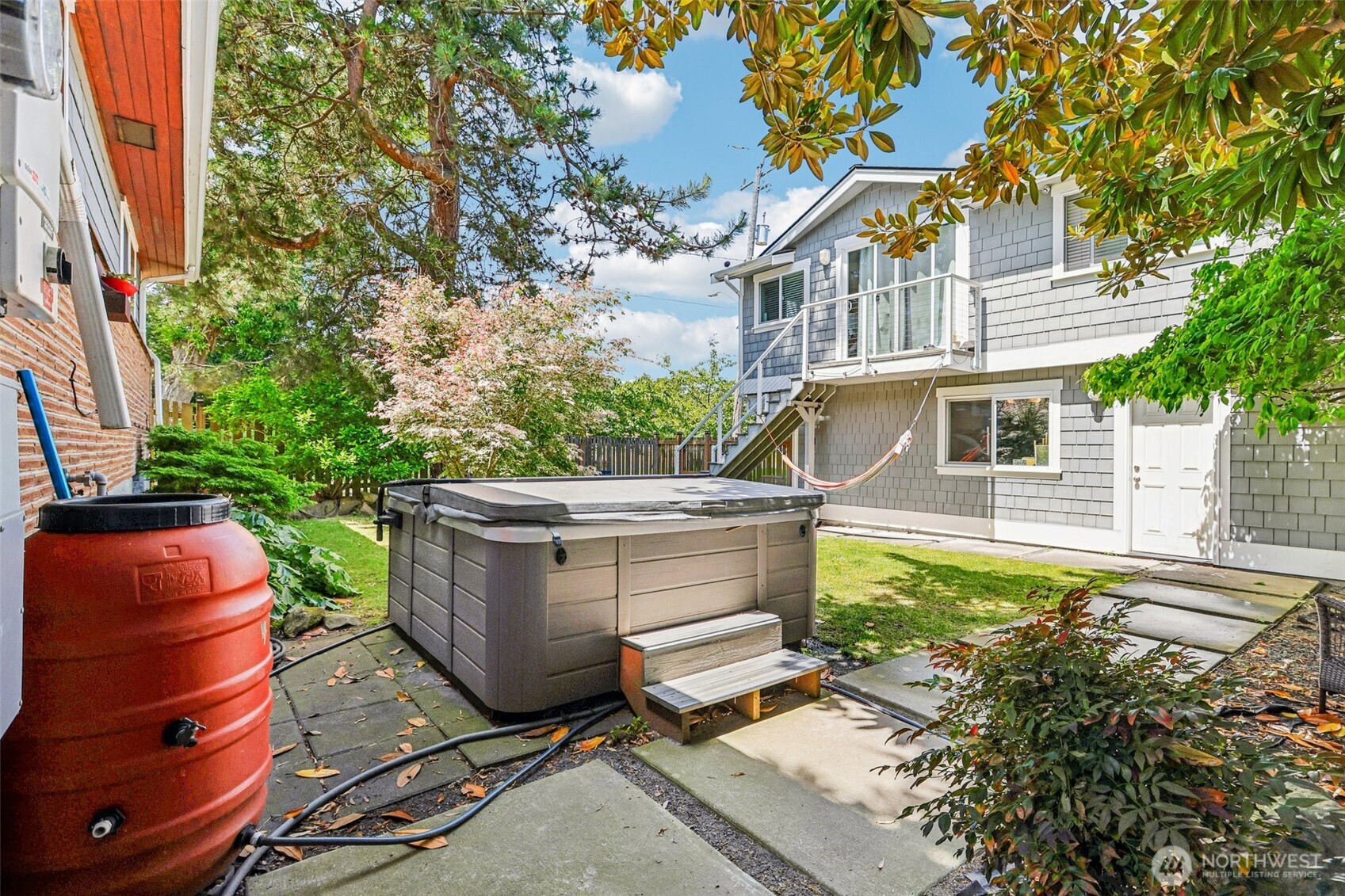 6412 SW Hinds Street