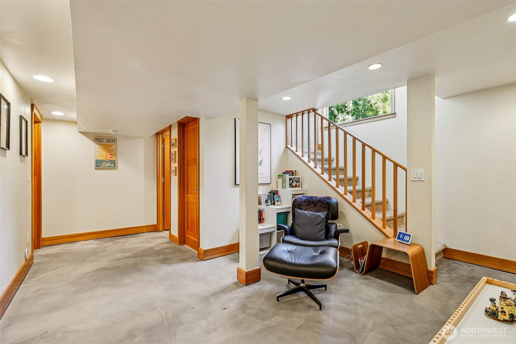 6412 SW Hinds Street