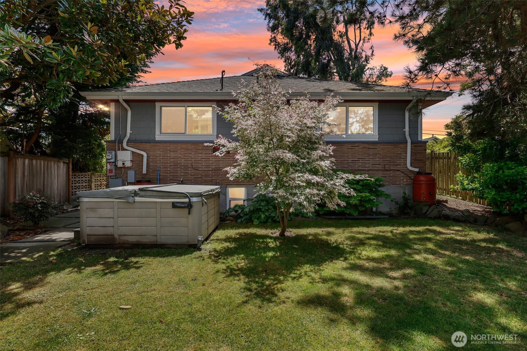 6412 SW Hinds Street