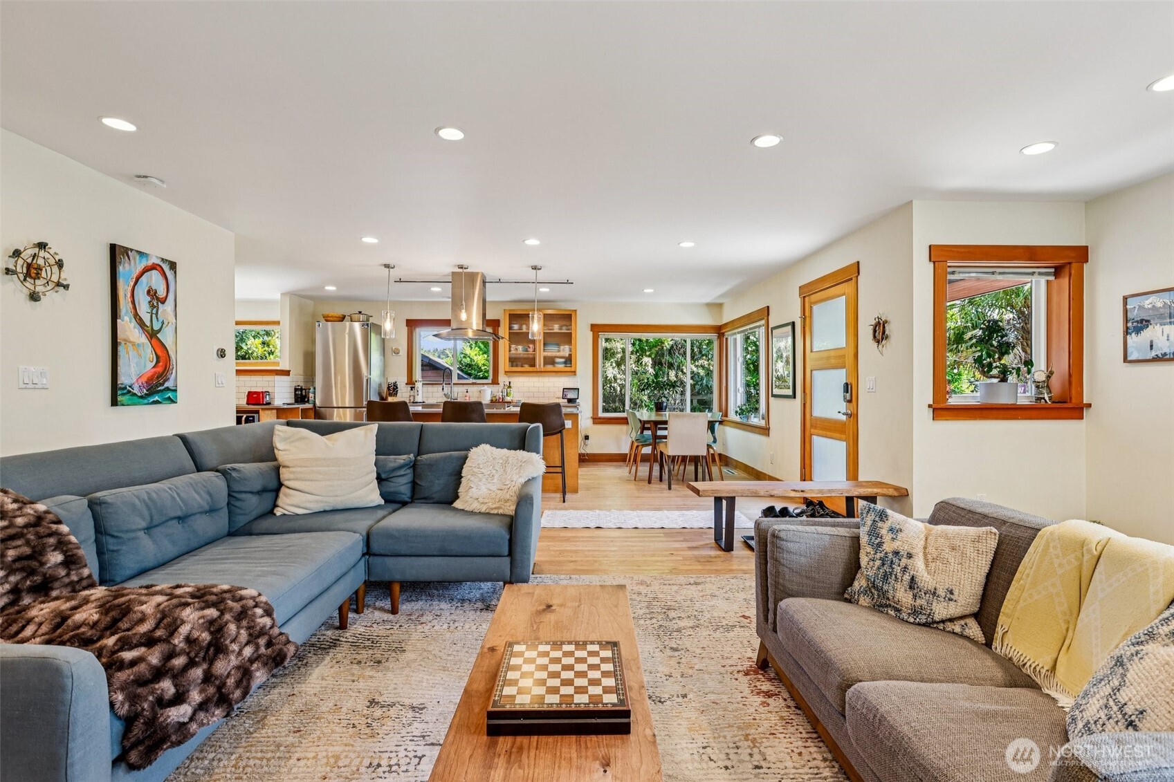 6412 SW Hinds Street