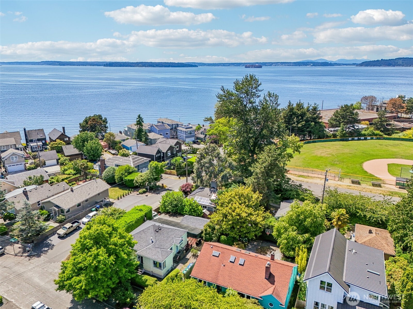 6412 SW Hinds Street