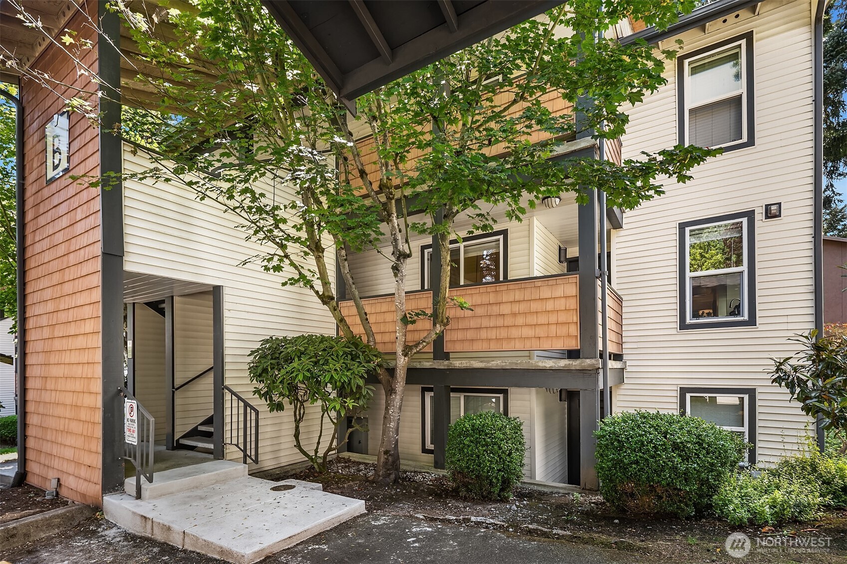 8615 238th Street SW Unit: B202